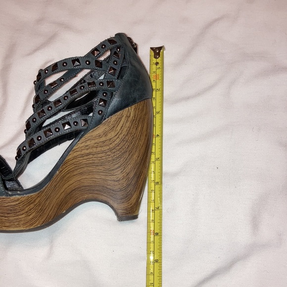 Wedge Sandals - Picture 13 of 13